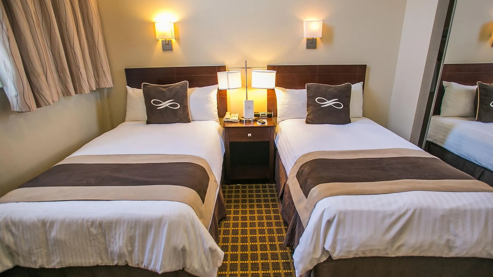Pointe Plaza Hotel (Adults Only) New York 3*,  USA
