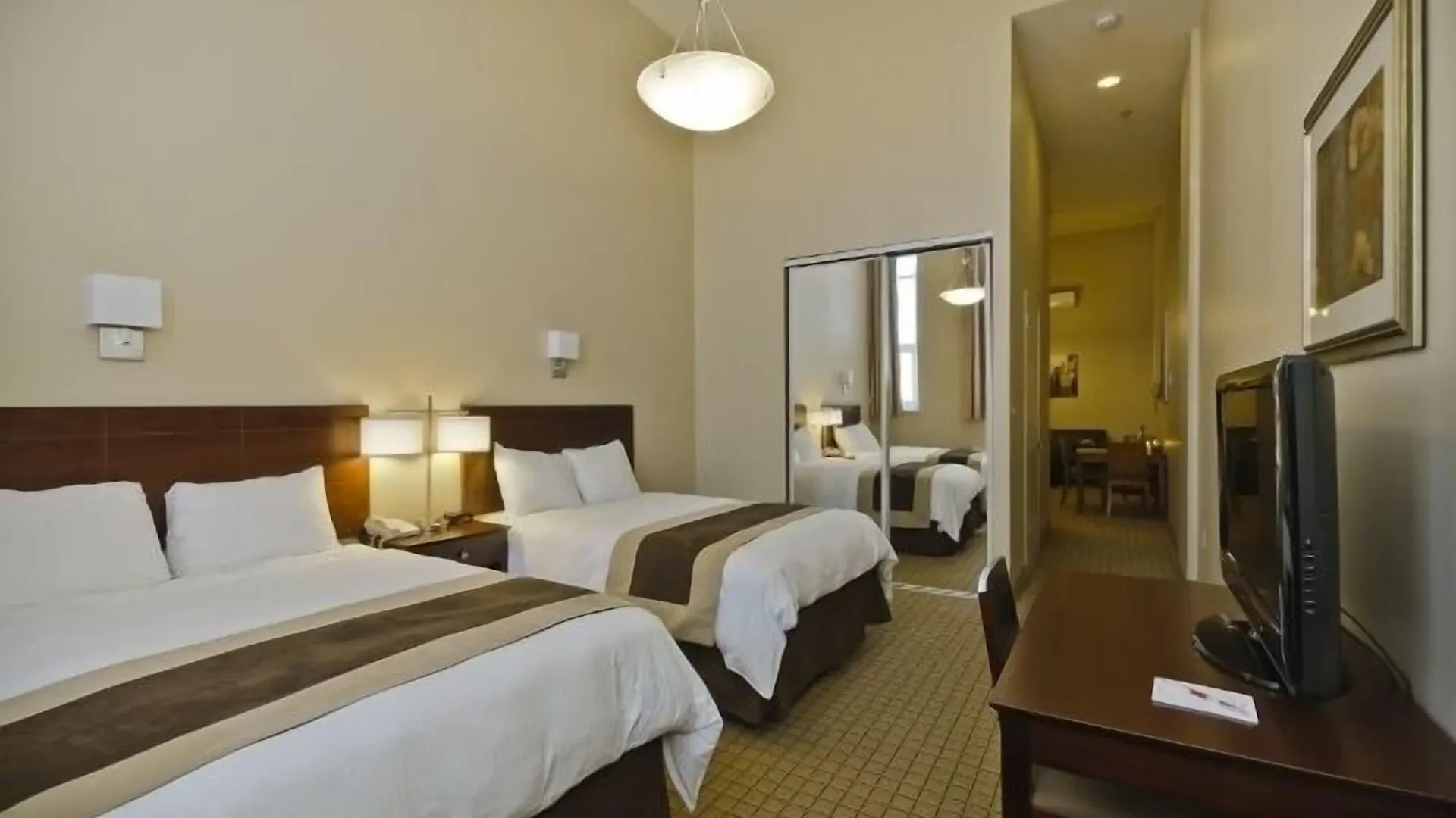 Pointe Plaza Hotel (Adults Only) New York