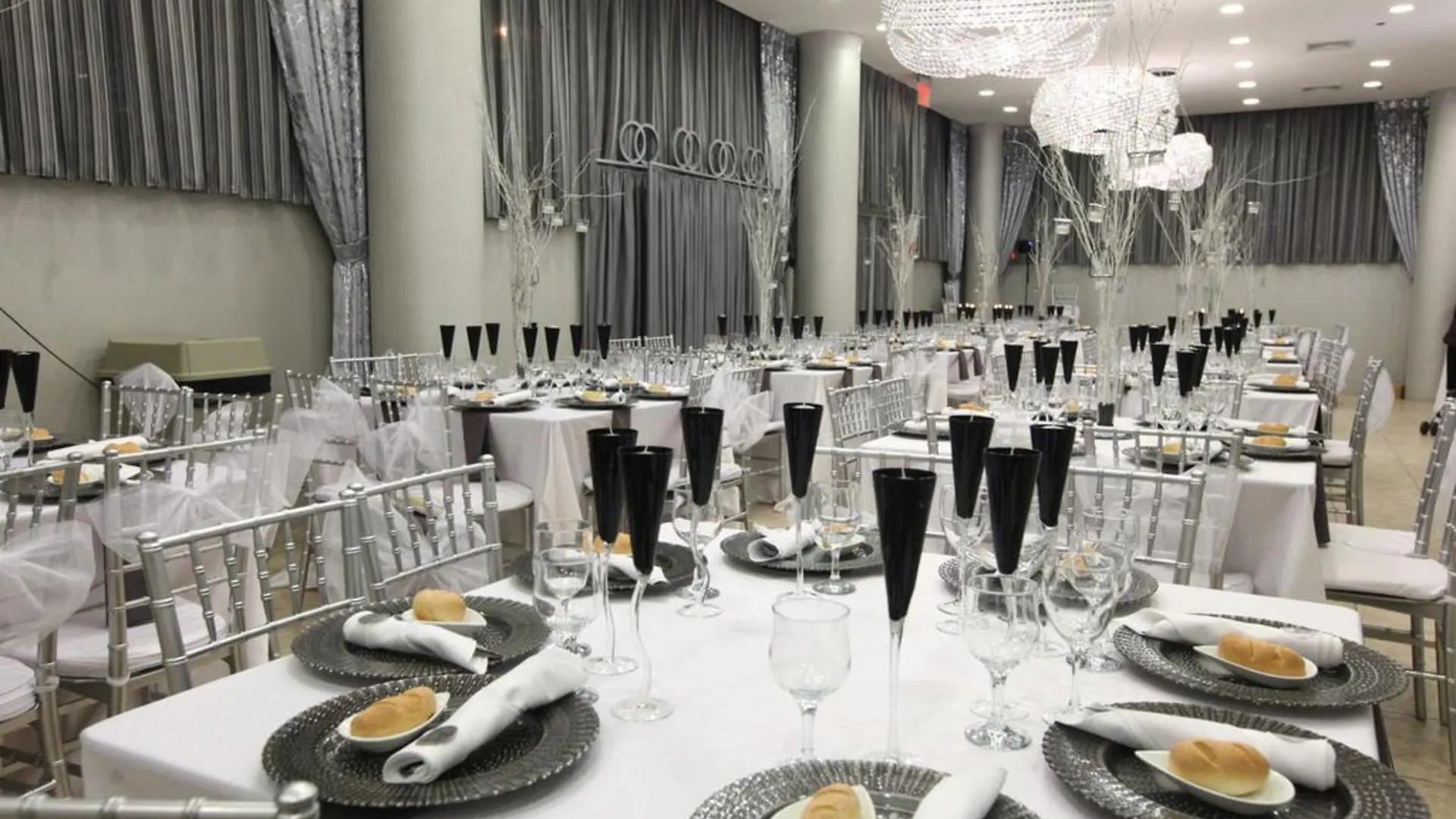 Pointe Plaza Hotel (Adults Only) New York