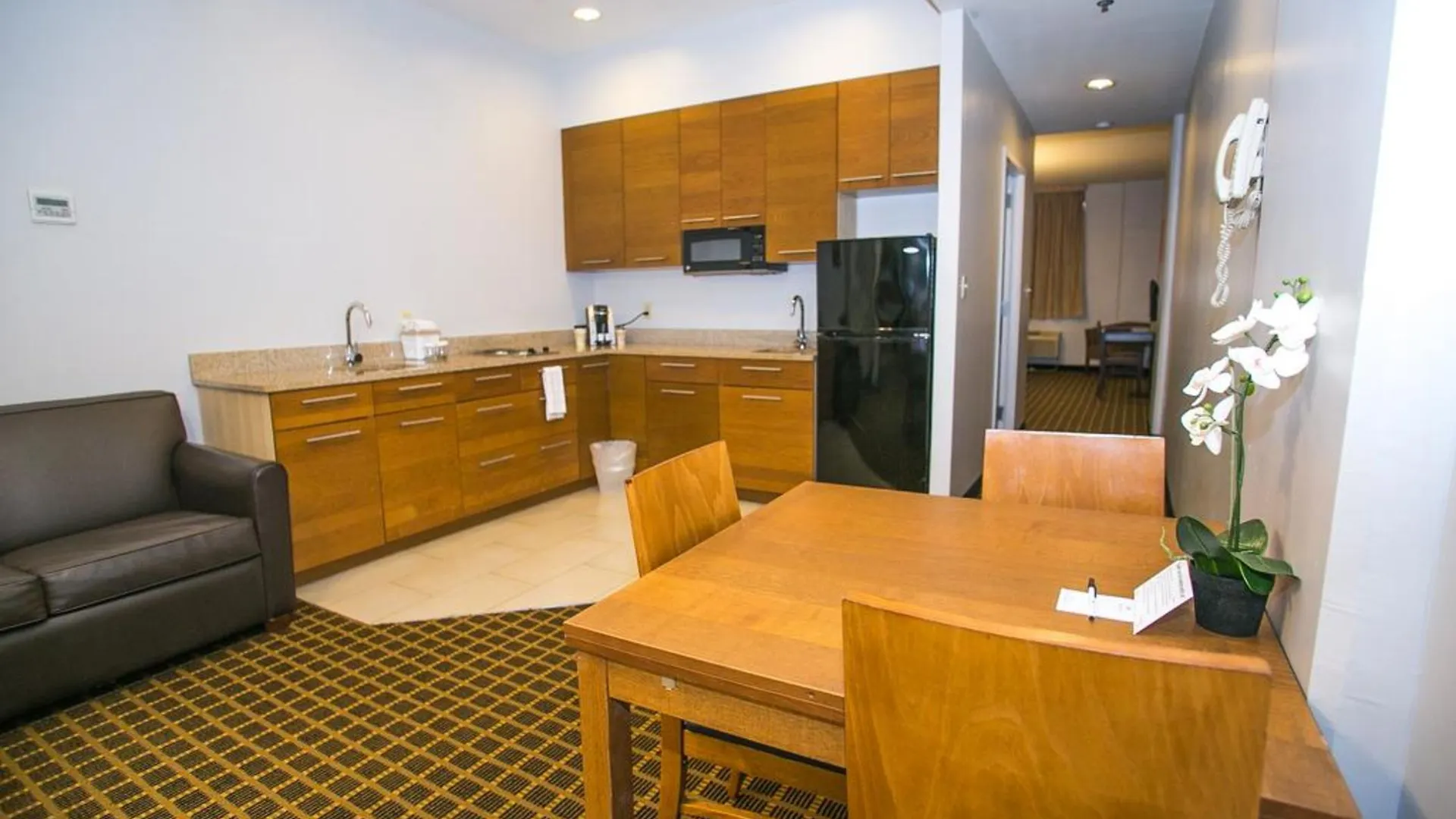 Pointe Plaza Hotel (Adults Only) New York