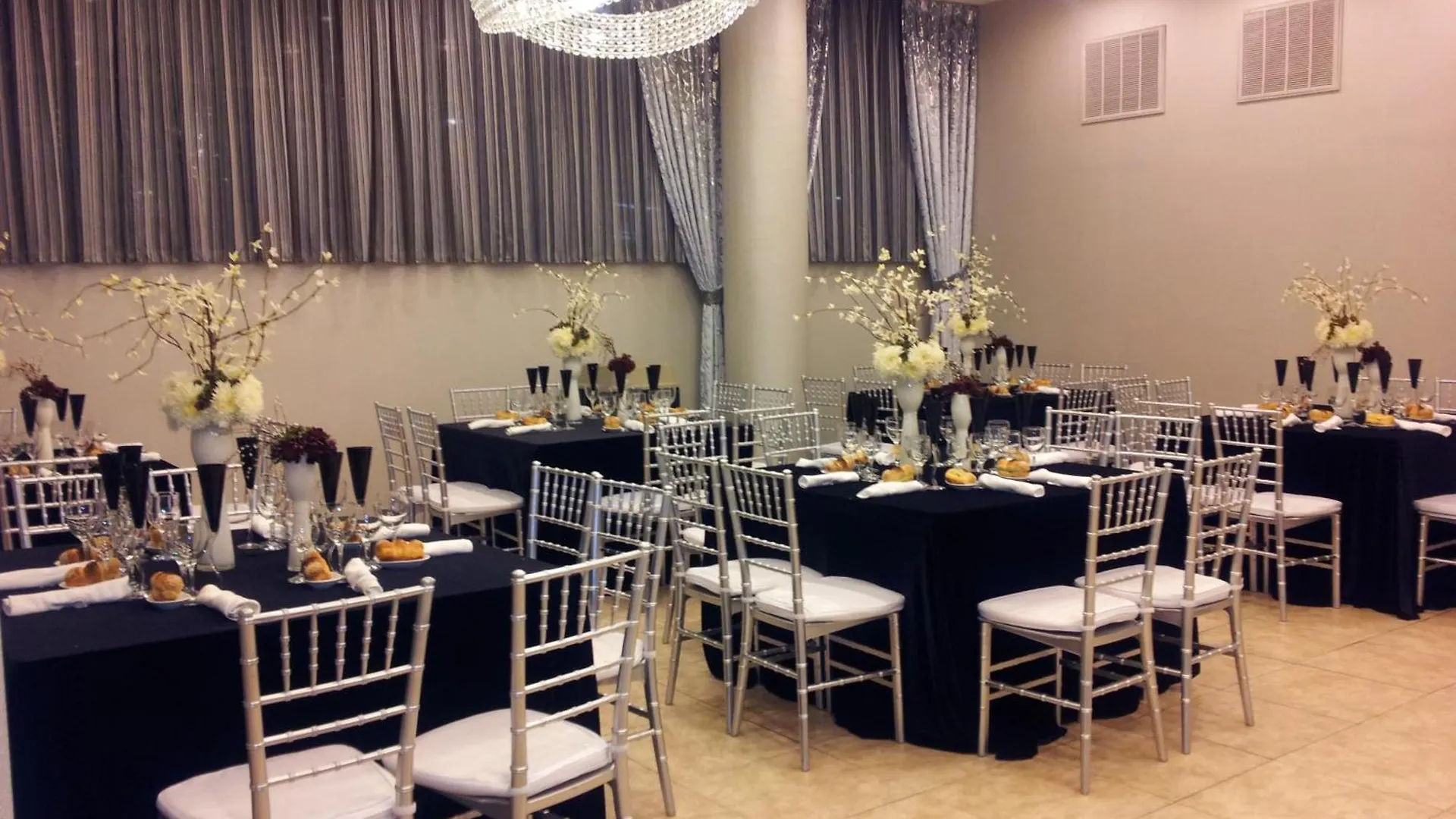 Pointe Plaza Hotel (Adults Only) New York