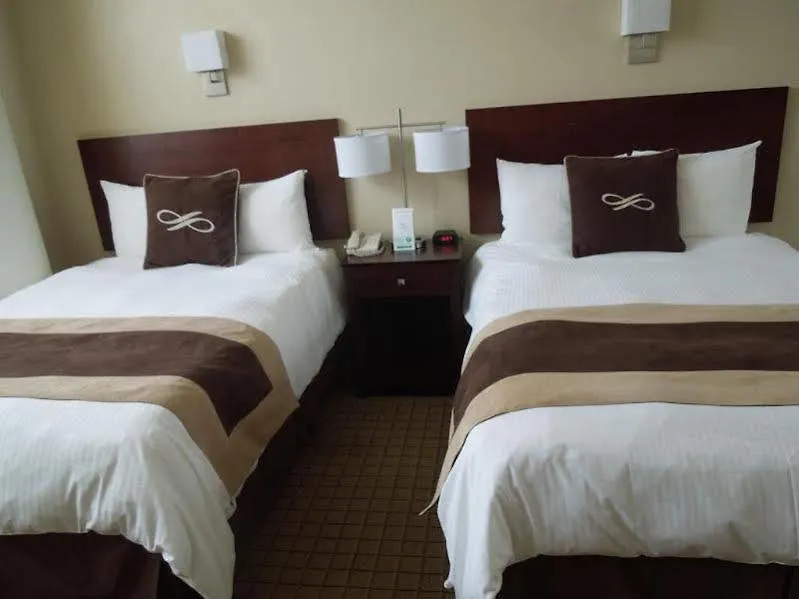 Pointe Plaza Hotel (Adults Only) New York