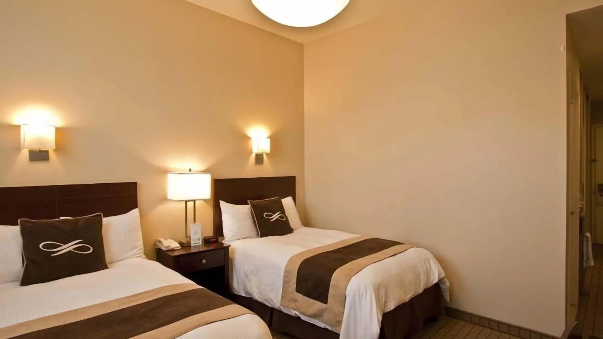 Pointe Plaza Hotel (Adults Only) New York